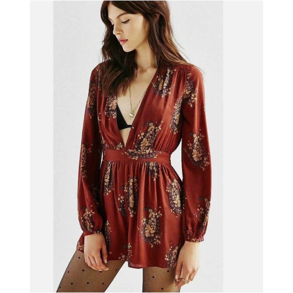 ECOTE Anthropologie Charlotte Plunging Paisley Romper Sz 6 Brown Floral